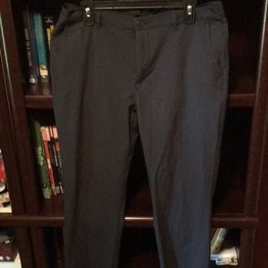 34*32 Forever 21 Men casual slim gray slacks.